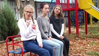 Elvira T - Не будь дурой (Три девушки во дворе классно поют)