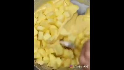 Шарлотка по-новому (ингредиенты в описании видео) (2)