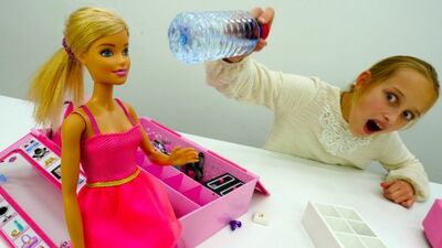 Флип Ботл #ЧЕЛЛЕНДЖ от #Барби и Лучшей подружки Вари! Видео для девочек. Игры куклы