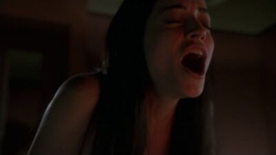 Голая Эммануэль Вожье (Emmanuelle Vaugier) - 40 дней и 40 ночей / 40 days and 40 nights (2002)