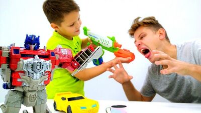 Игрушки #Трансформеры Бластер #НЕРФ против #ЗОМБИ Кирилла #Хэллоуин Вечеринка и Игры стрелялки